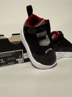 Jordan Toddler Sneakers in Black, Red and White